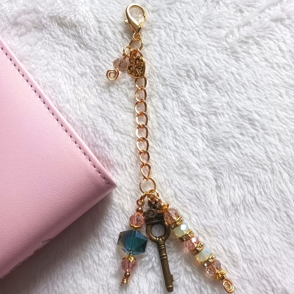 UNAVAILABLE - Picture 11 of 16